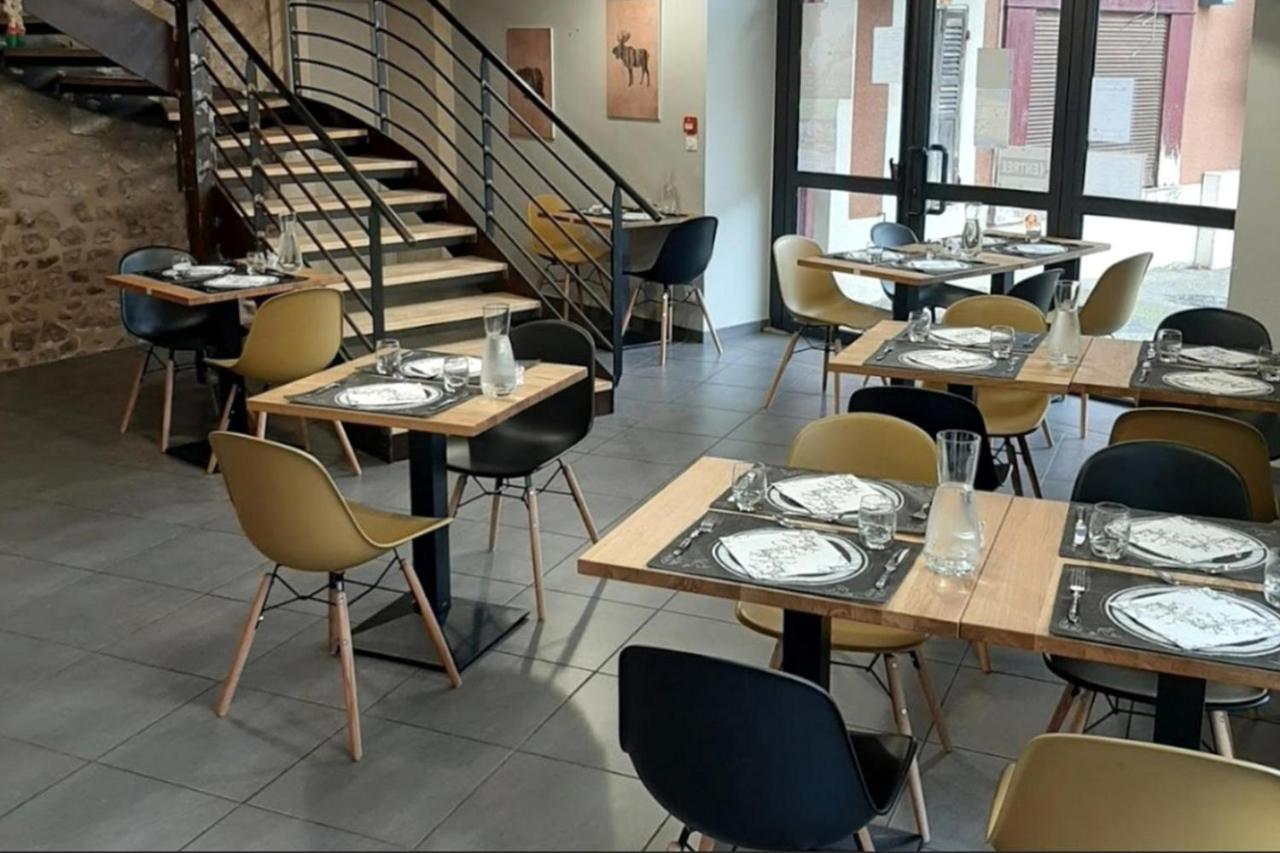 Auberge Du Vernet - Le Pin Solitaire Hotel L'Estrade Bagian luar foto